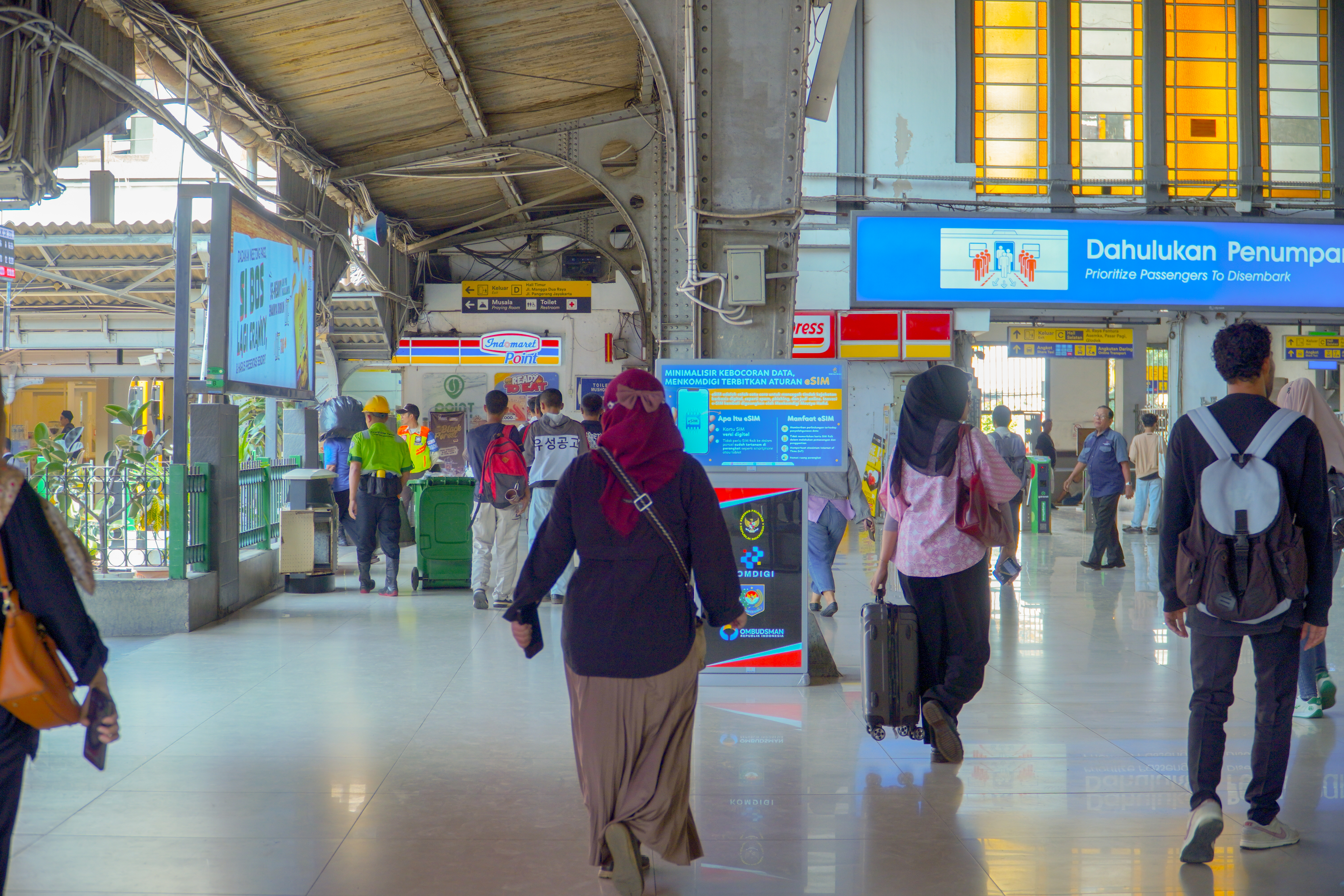 TV Robot HCM — Stasiun Jakarta Kota